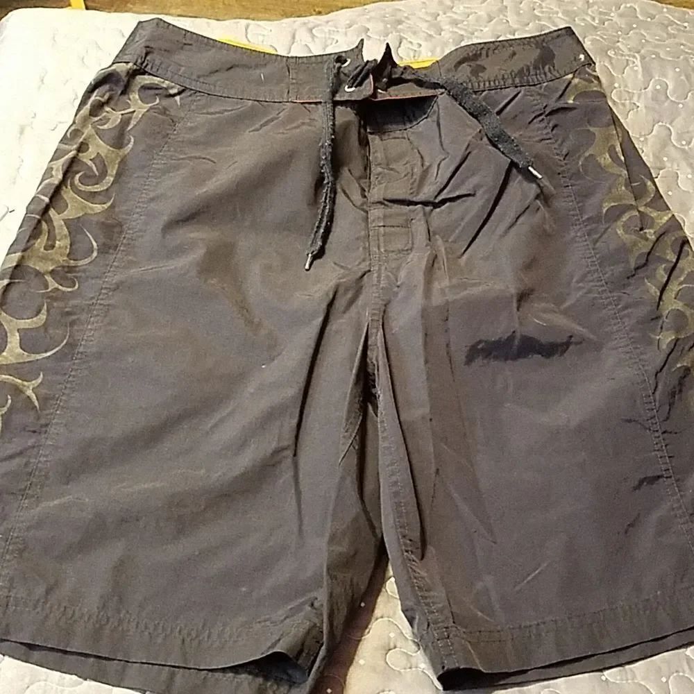 Old Navy blue board shorts size large